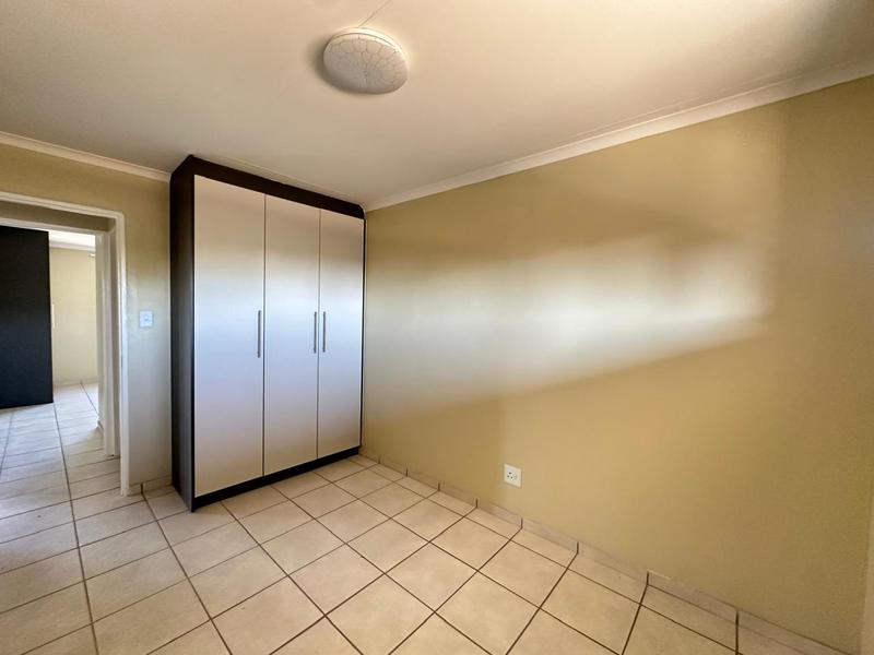 To Let 2 Bedroom Property for Rent in Cloverdene Gauteng