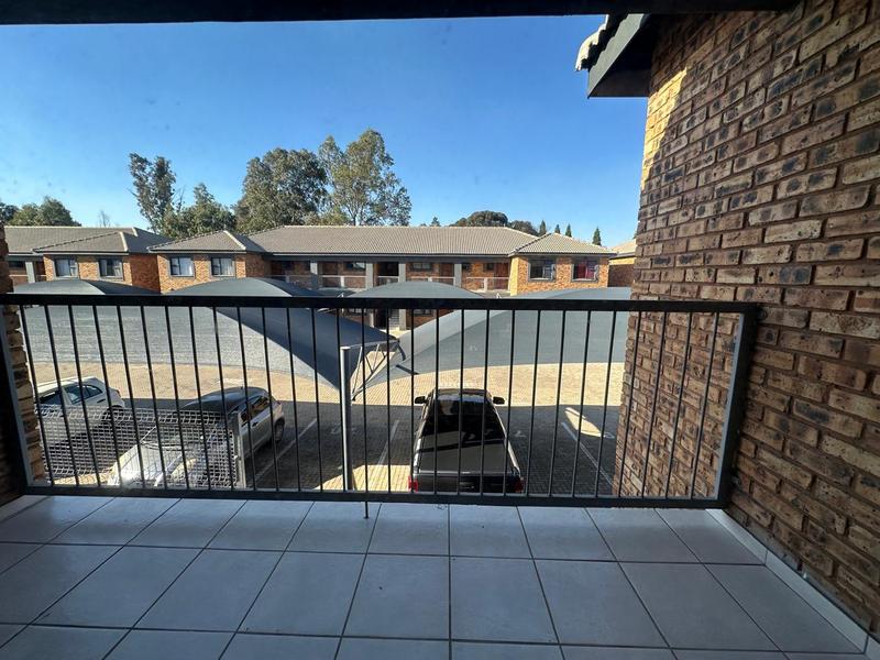 To Let 2 Bedroom Property for Rent in Cloverdene Gauteng