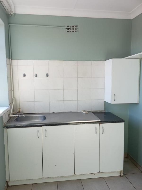 To Let 1 Bedroom Property for Rent in Jeppestown Gauteng