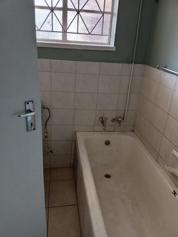 To Let 1 Bedroom Property for Rent in Jeppestown Gauteng