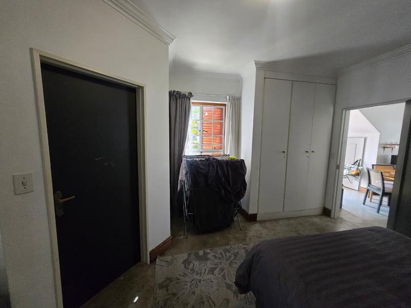 To Let 1 Bedroom Property for Rent in Saxonwold Gauteng