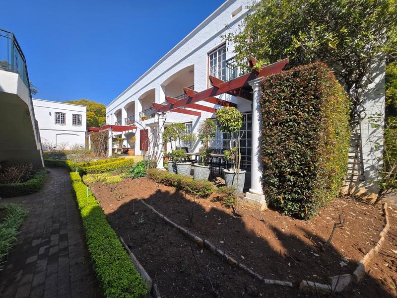 To Let 1 Bedroom Property for Rent in Saxonwold Gauteng