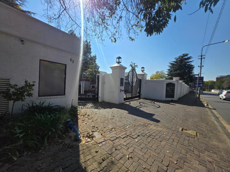 To Let 1 Bedroom Property for Rent in Saxonwold Gauteng
