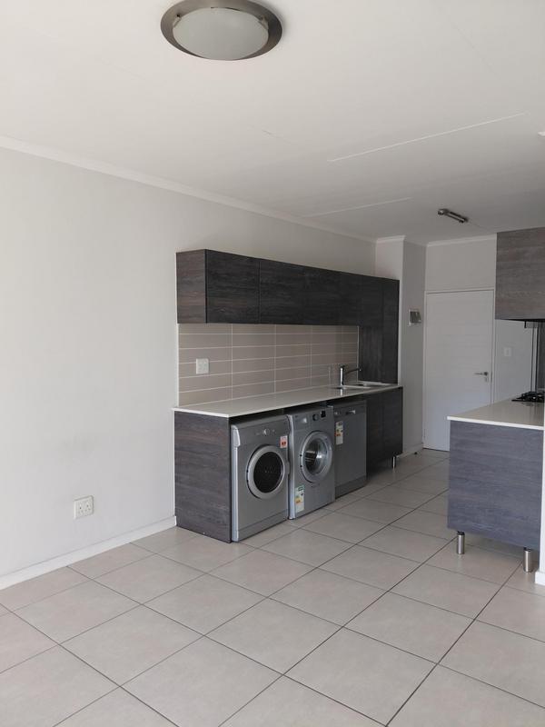 To Let 1 Bedroom Property for Rent in Olivedale Gauteng