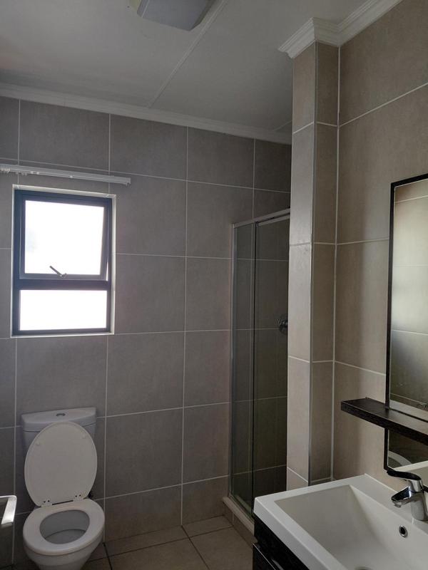To Let 1 Bedroom Property for Rent in Olivedale Gauteng