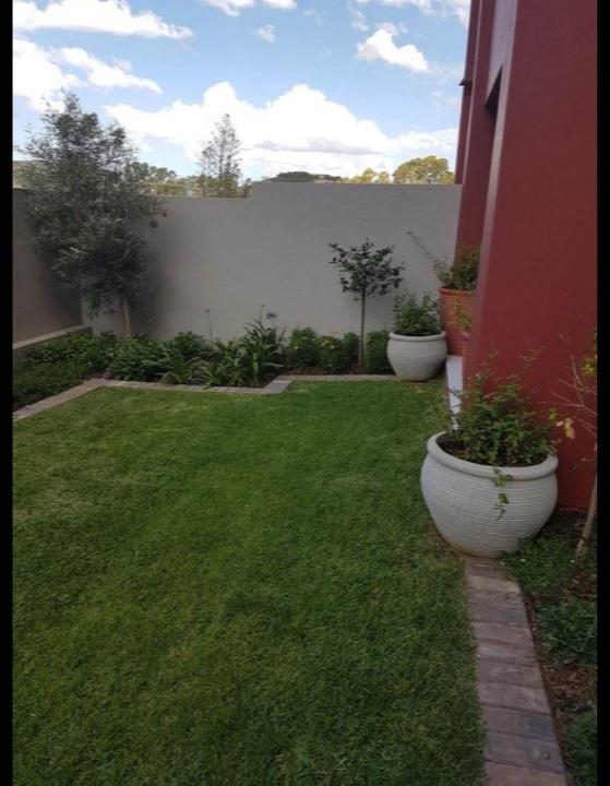 3 Bedroom Property for Sale in Lonehill Gauteng