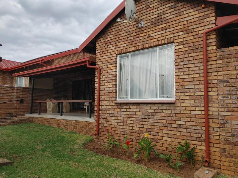 To Let 3 Bedroom Property for Rent in Garsfontein Gauteng