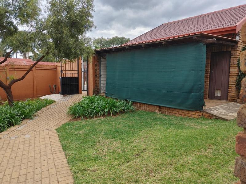 To Let 3 Bedroom Property for Rent in Garsfontein Gauteng
