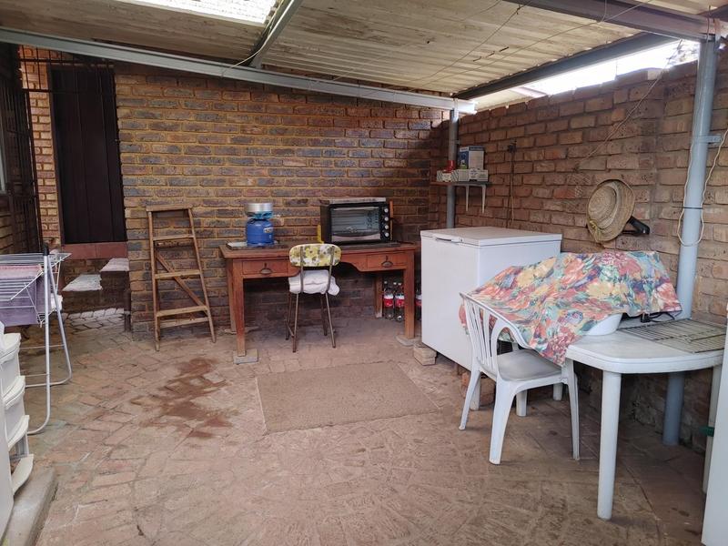 To Let 3 Bedroom Property for Rent in Garsfontein Gauteng