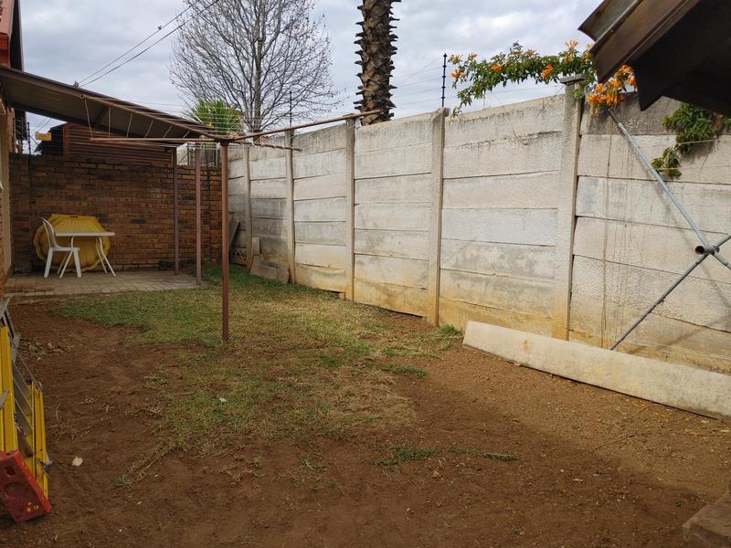 To Let 3 Bedroom Property for Rent in Garsfontein Gauteng