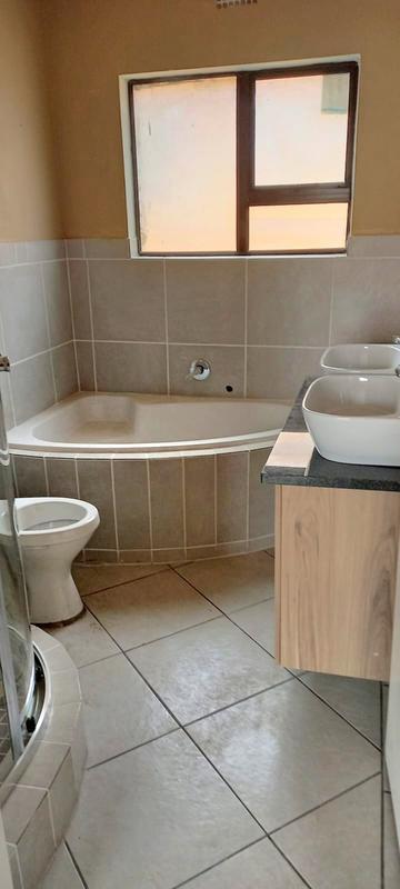 To Let 3 Bedroom Property for Rent in Riversdale Gauteng