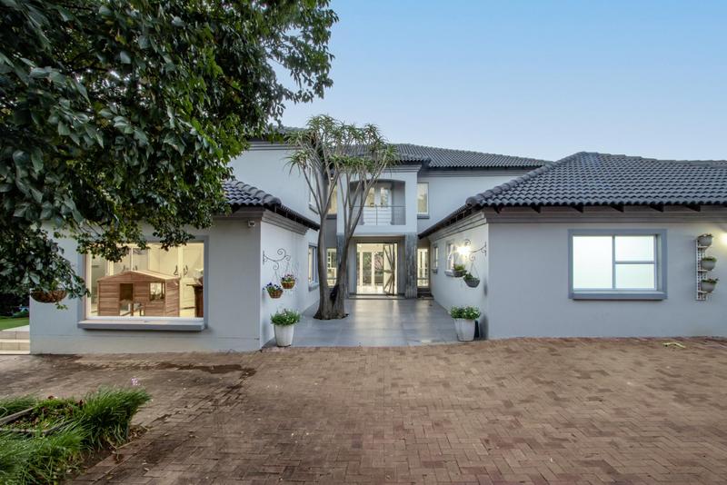 4 Bedroom Property for Sale in Blue Hills Country Estate Gauteng
