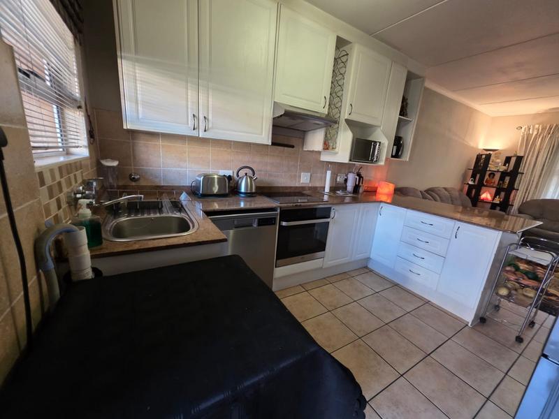 To Let 2 Bedroom Property for Rent in Sunninghill Gauteng