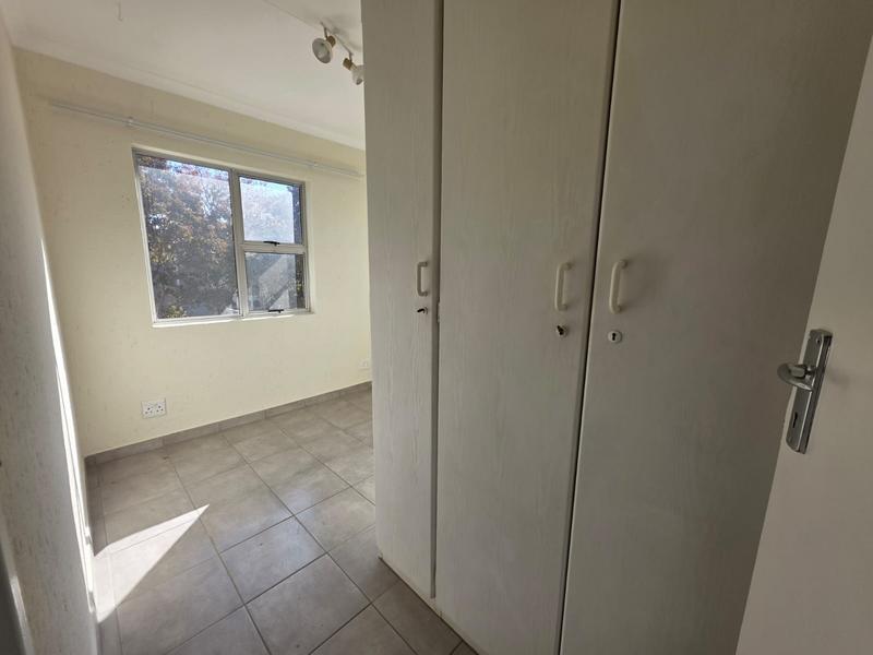2 Bedroom Property for Sale in Sunninghill Gauteng