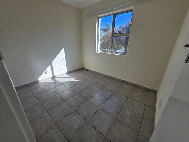 2 Bedroom Property for Sale in Sunninghill Gauteng
