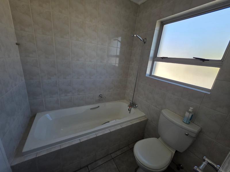 2 Bedroom Property for Sale in Sunninghill Gauteng