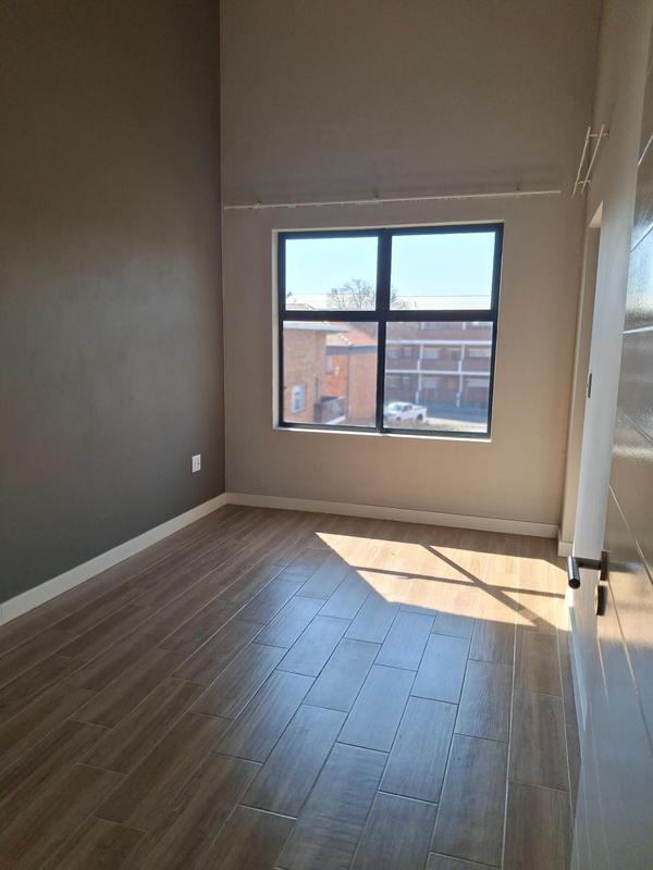 To Let 2 Bedroom Property for Rent in Linden Gauteng