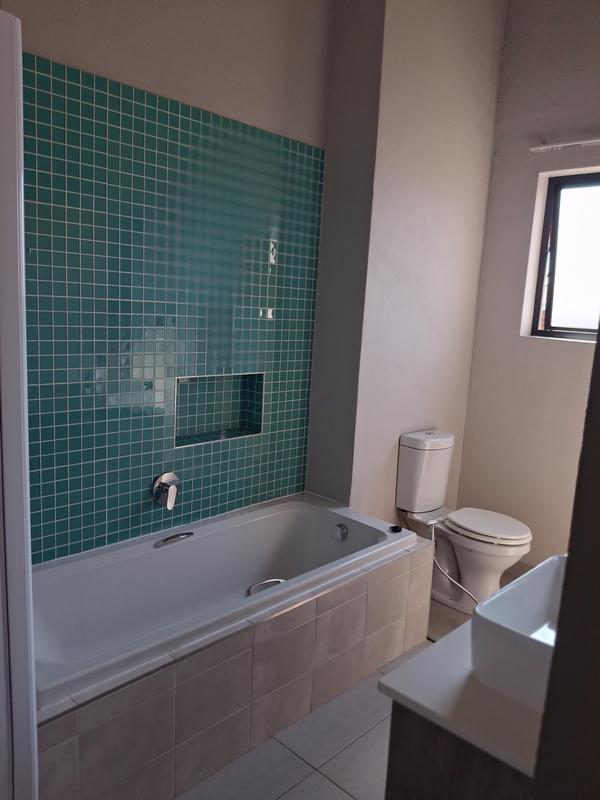 To Let 2 Bedroom Property for Rent in Linden Gauteng