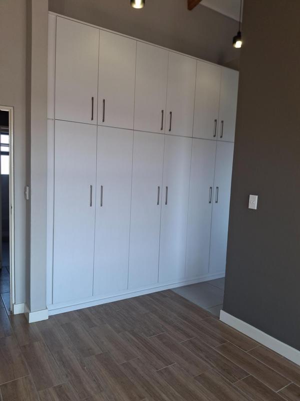 To Let 2 Bedroom Property for Rent in Linden Gauteng
