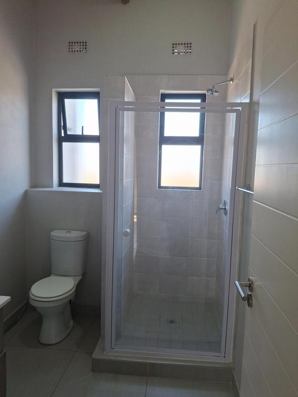 To Let 2 Bedroom Property for Rent in Linden Gauteng