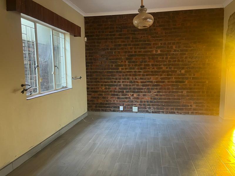 To Let 4 Bedroom Property for Rent in Florauna Gauteng