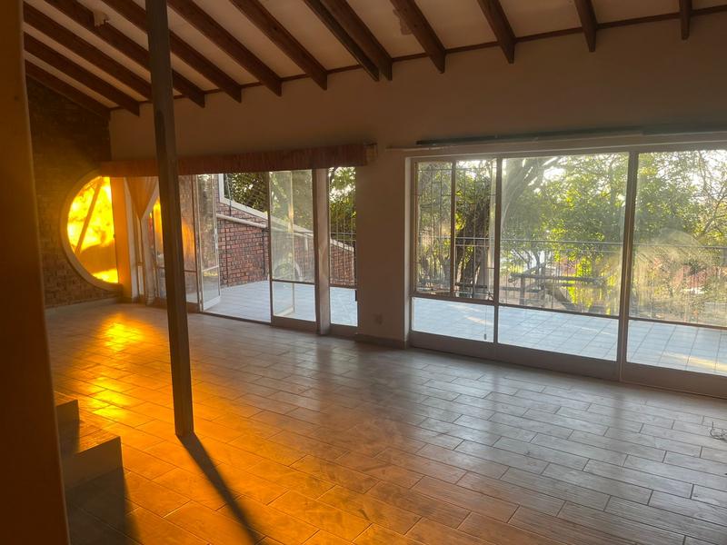 To Let 4 Bedroom Property for Rent in Florauna Gauteng