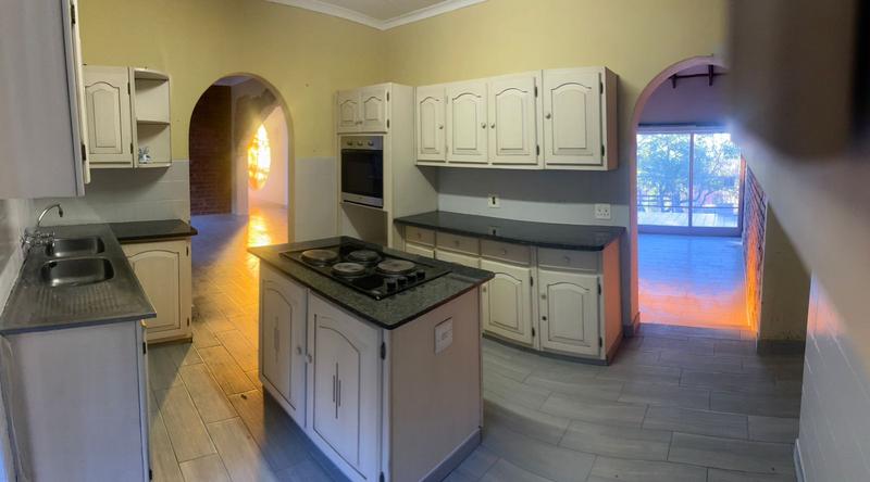 To Let 4 Bedroom Property for Rent in Florauna Gauteng