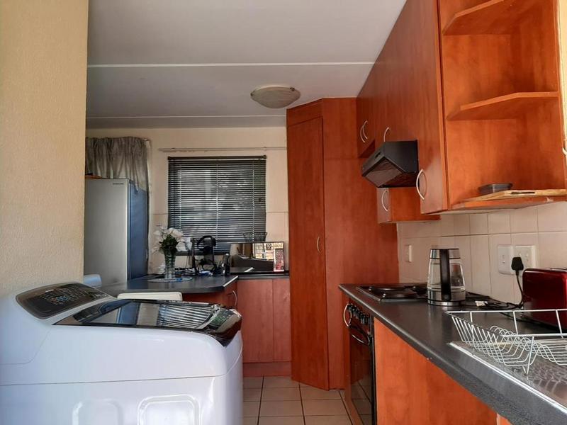 To Let 2 Bedroom Property for Rent in Edleen Gauteng