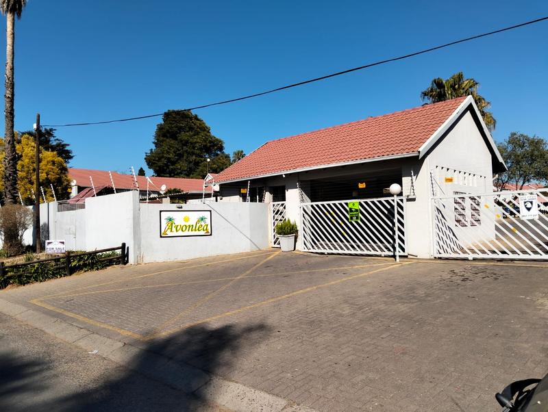 2 Bedroom Property for Sale in Glen Marais Gauteng