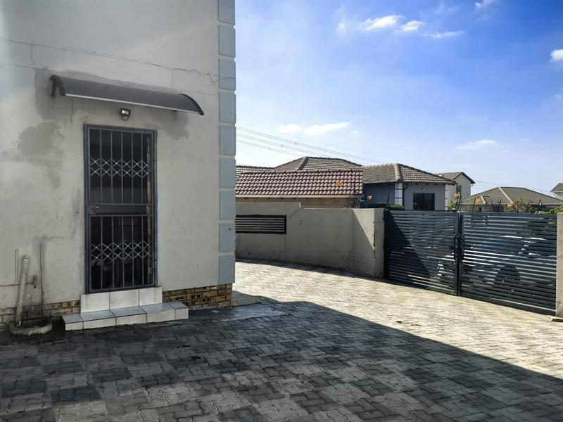 3 Bedroom Property for Sale in Blue Hills Gauteng