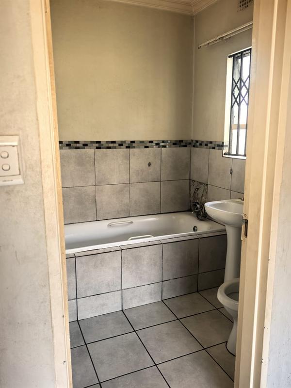 3 Bedroom Property for Sale in Blue Hills Gauteng