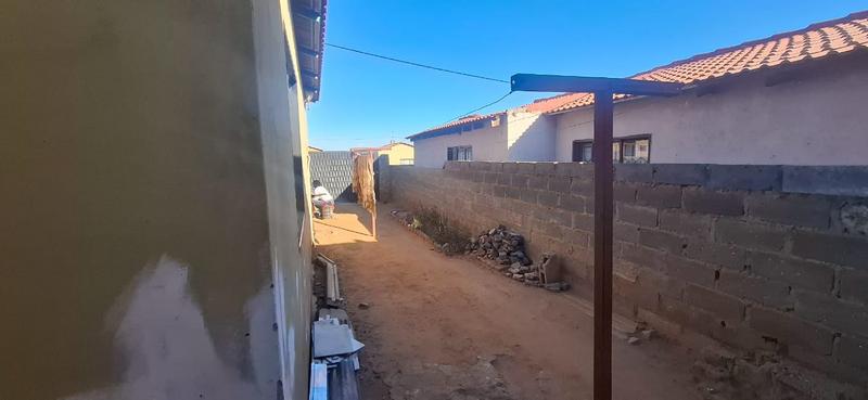 5 Bedroom Property for Sale in Tembisa Gauteng