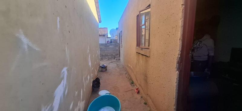5 Bedroom Property for Sale in Tembisa Gauteng