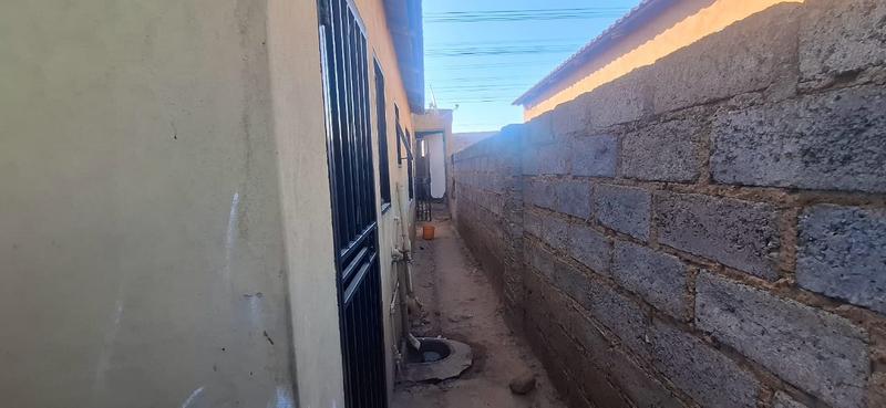 5 Bedroom Property for Sale in Tembisa Gauteng