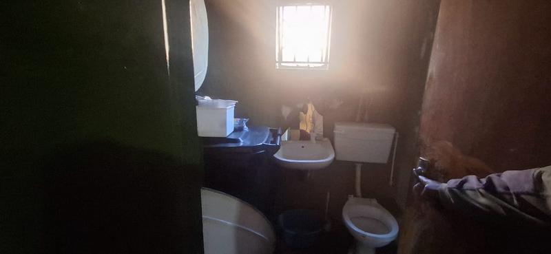 5 Bedroom Property for Sale in Tembisa Gauteng