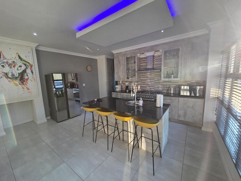 To Let 3 Bedroom Property for Rent in Stone Ridge Gauteng