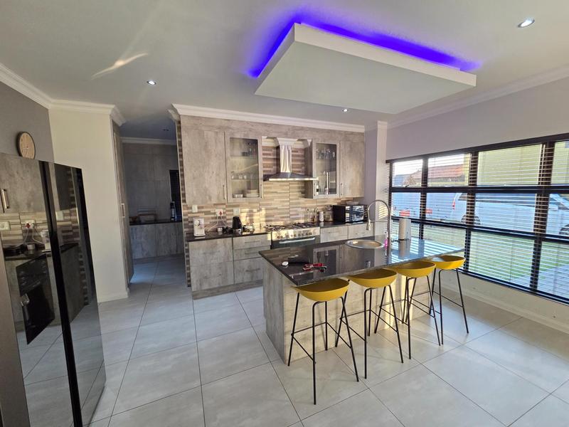 To Let 3 Bedroom Property for Rent in Stone Ridge Gauteng