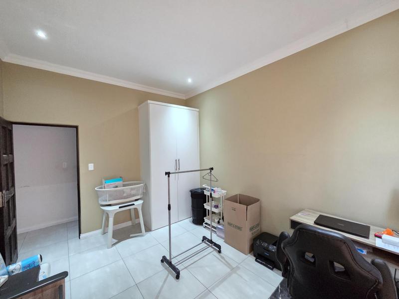 To Let 3 Bedroom Property for Rent in Stone Ridge Gauteng