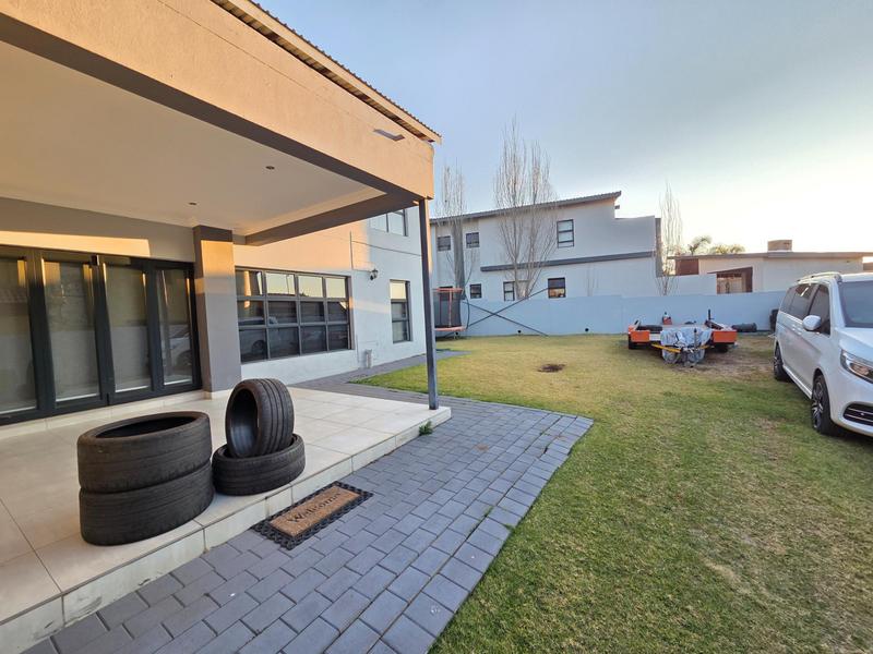 3 Bedroom Property for Sale in Stone Ridge Gauteng