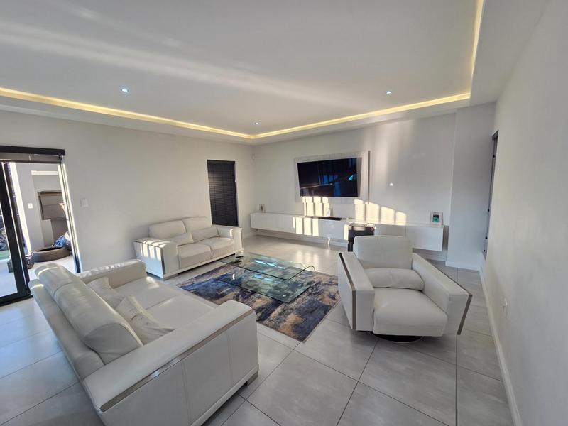 3 Bedroom Property for Sale in Stone Ridge Gauteng