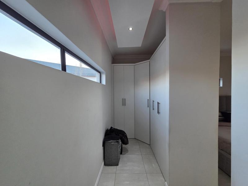 3 Bedroom Property for Sale in Stone Ridge Gauteng