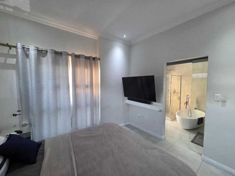 3 Bedroom Property for Sale in Stone Ridge Gauteng