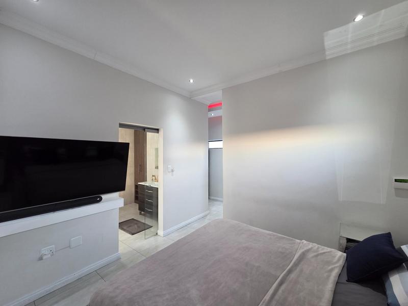 3 Bedroom Property for Sale in Stone Ridge Gauteng