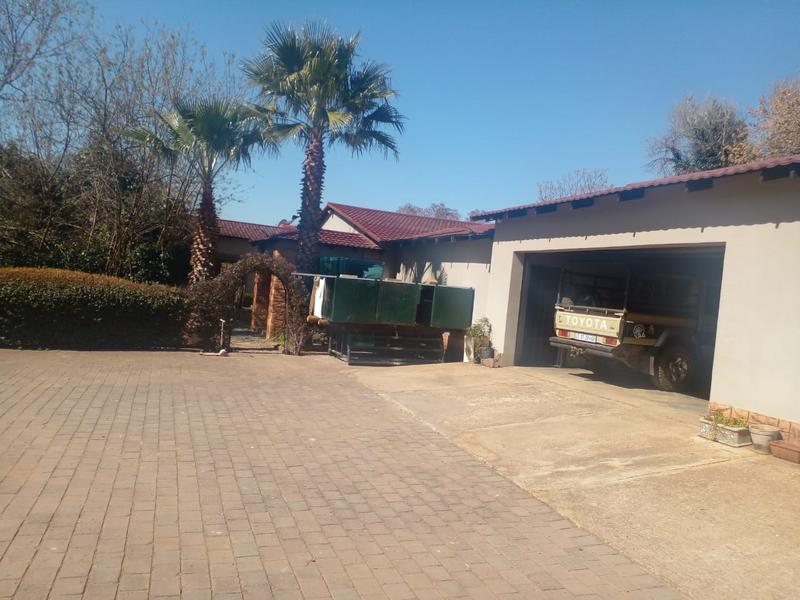 3 Bedroom Property for Sale in Monavoni Gauteng