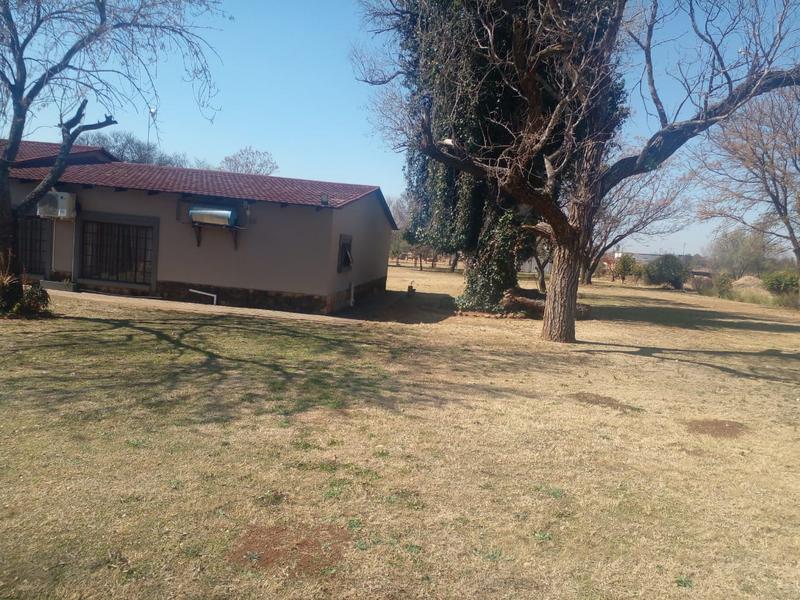 3 Bedroom Property for Sale in Monavoni Gauteng