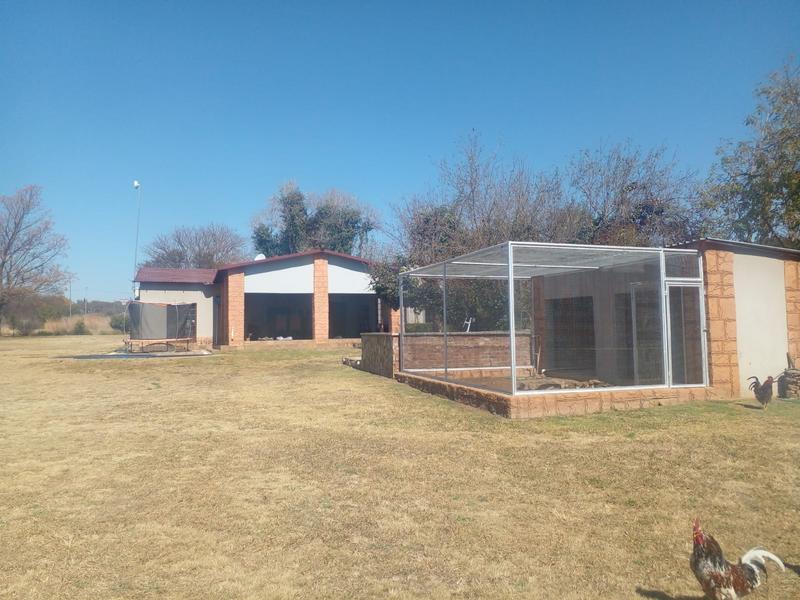 3 Bedroom Property for Sale in Monavoni Gauteng