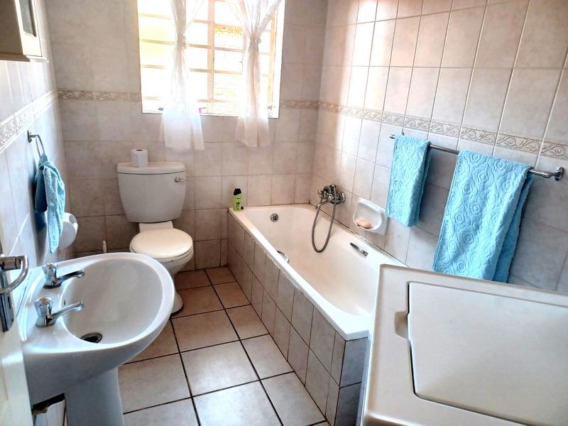 3 Bedroom Property for Sale in Annlin Gauteng