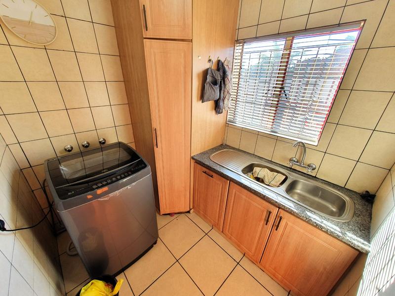 4 Bedroom Property for Sale in Florauna Gauteng