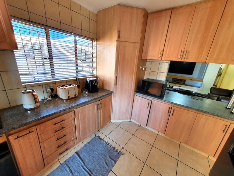 4 Bedroom Property for Sale in Florauna Gauteng