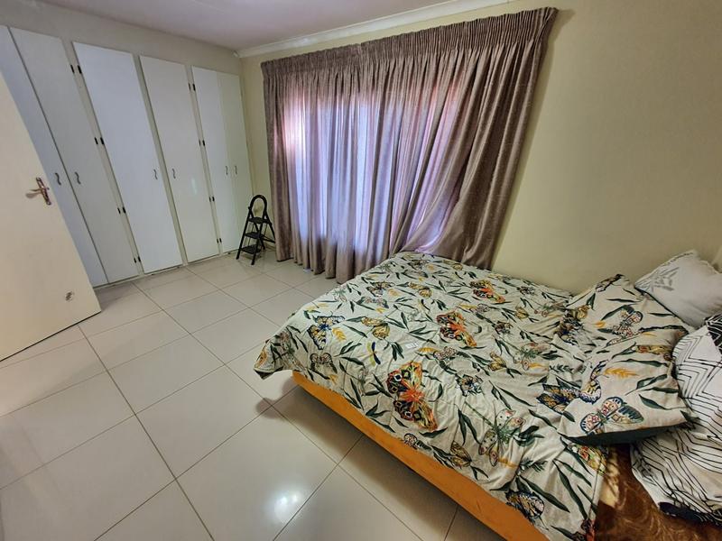 4 Bedroom Property for Sale in Florauna Gauteng